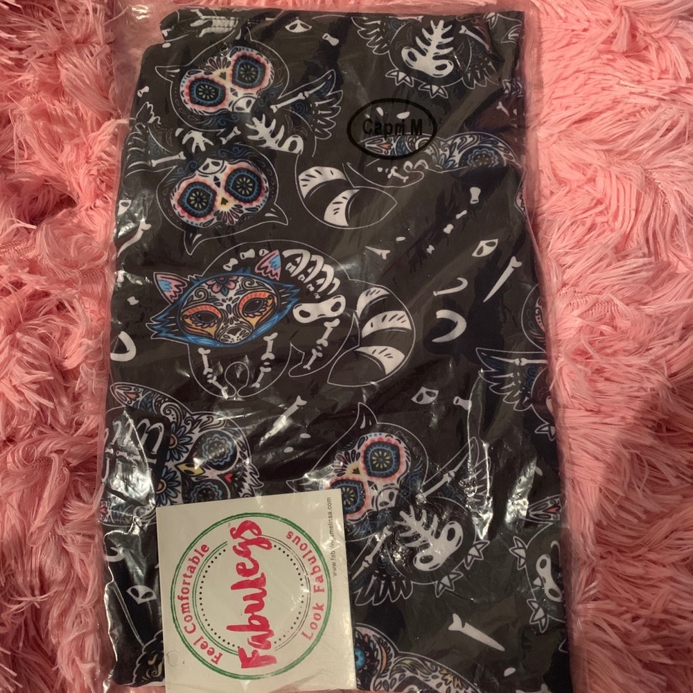 NWT Fabulegs leggings